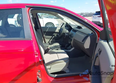 2008 Ford Focus Se/Ses z USA, uszkodzony, nr VIN 1FAHP35N38W284369